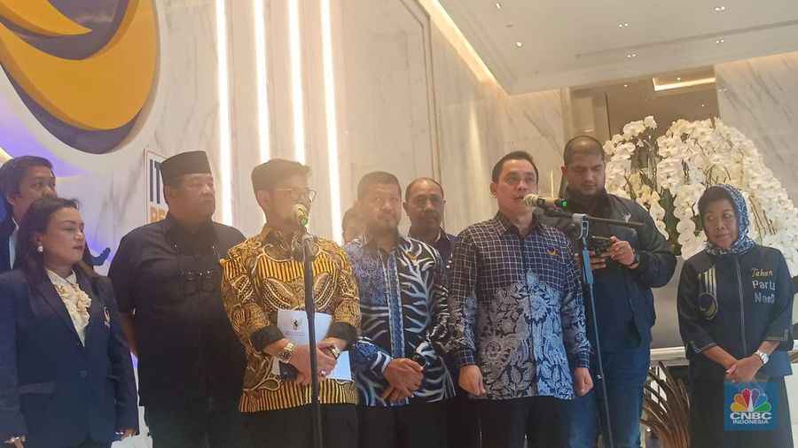 Konferensi pers Menteri Pertanian Syahrul Yasin Limpo di Nasdem Tower, Jakarta, Kamis (5/10/2023). (CNBC Indonesia/Martyasari Rizky)