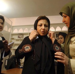 Perempuan Aktivis Iran Narges Mohammadi Raih Nobel Perdamaian