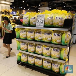 98% Warga RI Makan Beras, Harga Mahal-Bikin Miskin Tetap Beli