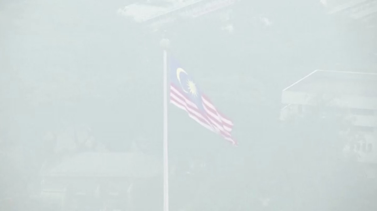 Kabut Asap RI Kepung Negara Tetangga, Ratusan Sekolah Ditutup