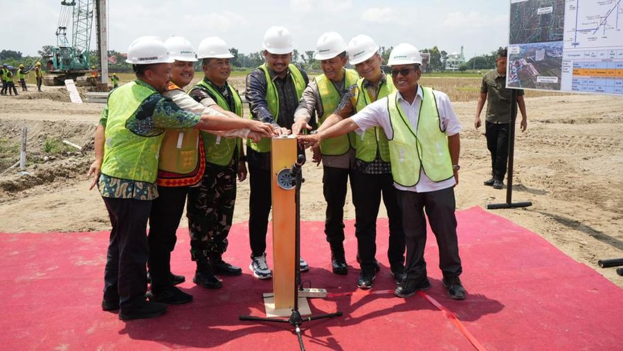 Pemancangan Tiang Pembangunan Kolam Retensi di Kecamatan Medan Selayang