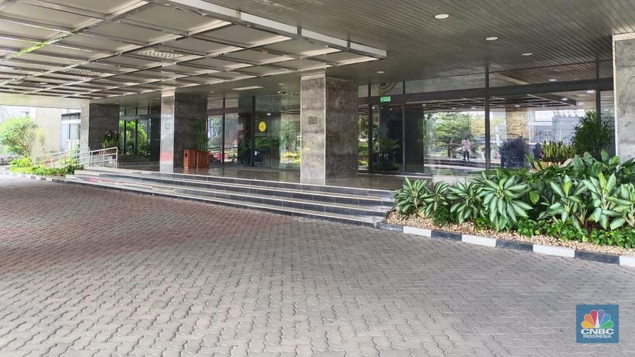 Suasana kantor Kementerian Pertanian di Ragunan, Jakarta Selatan sepi usai Syahrul Yasin Limpo mundur sebagai Menteri Pertanian. (CNBC Indonesia/Martyasari Rizky)