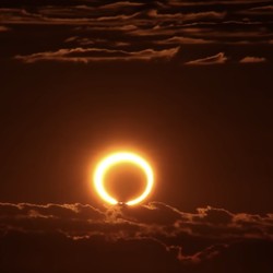 NASA Ungkap Misteri Matahari Terbit dari Barat