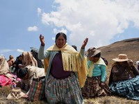 Ritual Minta Hujan Suku Bolivia di Tengah Kekeringan Panjang