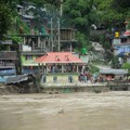 42 Orang Meninggal Akibat Banjir Bandang di Himalaya