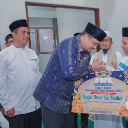 Warga Bebas Curhat di Safari Jumat Bobby Nasution