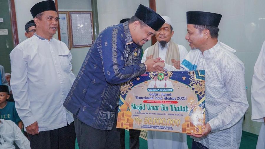 Wali Kota Medan, Bobby Nasution saat Safari Jumat.