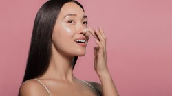 8 Pilihan Moisturizer untuk Usia 30 Tahun ke Atas yang Bikin Glowing