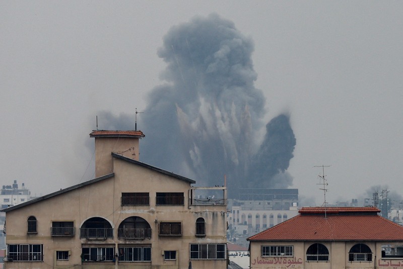 Smoke rises following Israeli strikes in Gaza, October 9, 2023. REUTERS/Saleh Salem