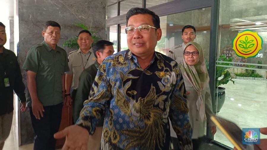 Plt Mentan Arief Prasetyo Adi mulai berkantor di Kementan hari ini, Senin (9/10/2023). (CNBC Indonesia/Martyasari Rizky)