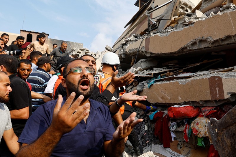 Roket ditembakkan ke arah Israel dari Jalur Gaza, Minggu, 8 Oktober 2023. Penguasa militan Hamas di Jalur Gaza melakukan serangan multi-front yang belum pernah terjadi sebelumnya terhadap Israel. (AP/Fatima Shbair) Roket ditembakkan ke arah Israel dari Jalur Gaza, Minggu, 8 Oktober 2023. Penguasa militan Hamas di Jalur Gaza melakukan serangan multi-front yang belum pernah terjadi sebelumnya terhadap Israel. (AP/Fatima Shbair)