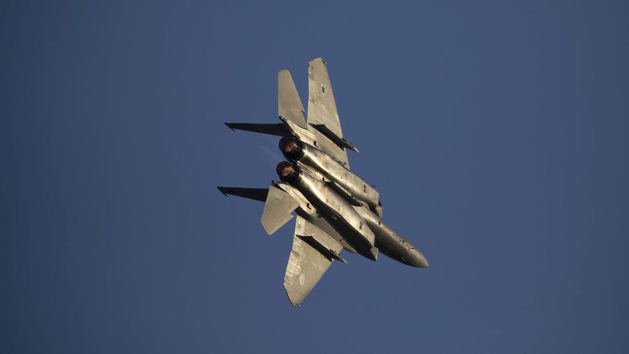 Pesawat tempur canggih F-15.  (AP Photo/Ariel Schalit)