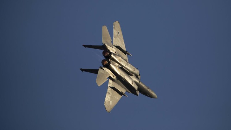 Pesawat tempur canggih F-15.  (AP Photo/Ariel Schalit)