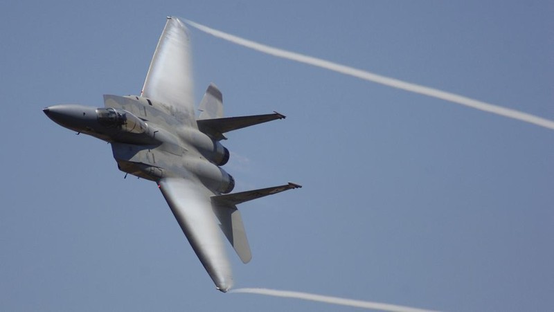Pesawat tempur canggih F-15.  (AP Photo/Ariel Schalit)