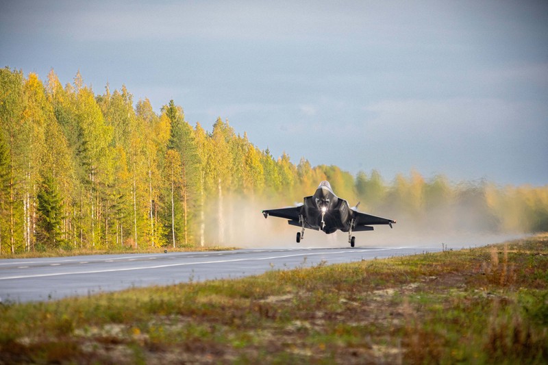Pesawat tempur canggih generasi kelima, F-35. (via REUTERS/RITZAU SCANPIX)