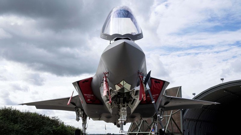Pesawat tempur canggih generasi kelima, F-35. (via REUTERS/RITZAU SCANPIX)