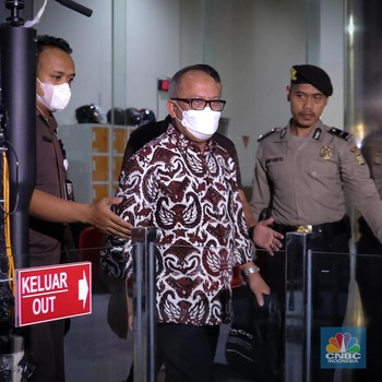 Sekjen Kementan Diperiksa KPK 11 Jam, Dicecar 17 Pertanyaan