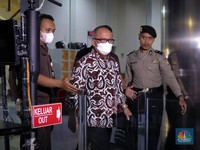 Sekjen Kementan Diperiksa KPK 11 Jam, Dicecar 17 Pertanyaan