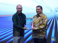 Rupiah Sentuh Rp 15.700/US$, Airlangga: Tenang Saja!