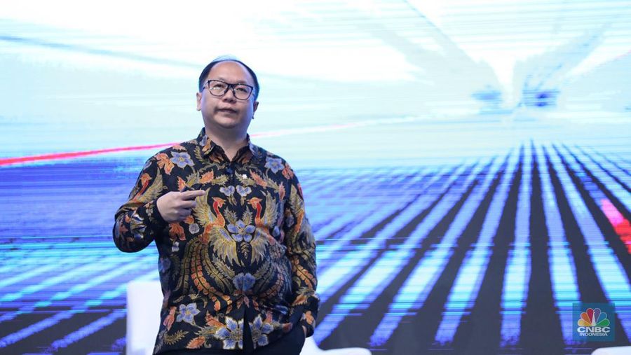 Enrico Tanuwidjaja Senior Ecomomic UOB dalam acara Gateway to ASEAN Confrence di Hotel Raffles Jakarta, Rabu (11/10/2023). (CNBC Indonesia/Tri Susilo)