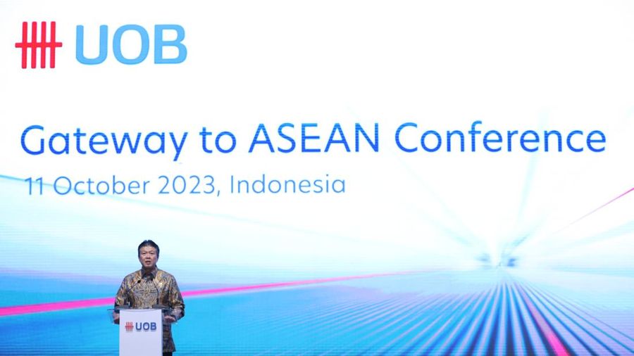 Hendra Gunawan Presiden Director of PT Bank UOB Indonesia dalam acara Gateway to ASEAN Confrence di Hotel Raffles Jakarta, Rabu (11/10/2023). (CNBC Indonesia/Tri Susilo)