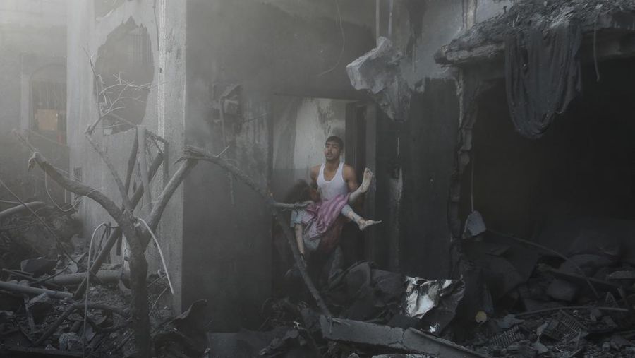 Smoke billows following Israeli strikes in Gaza City, October 11, 2023. REUTERS/Saleh Salem
