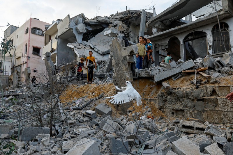 Smoke billows following Israeli strikes in Gaza City, October 11, 2023. REUTERS/Saleh Salem