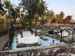 Misteri Makam di Gunungkidul Diselimuti Kain Putih, Begini Alasannya