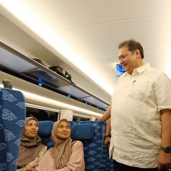 Usai Jajal Whoosh, Airlangga: Tanggung Cuma Sampai Bandung