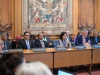 Sri Mulyani Bertandang ke Markas OECD, RI Jadi Gabung?