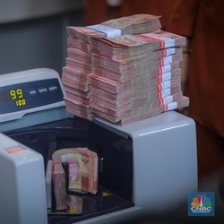 BPS & BI Dinanti Pasar, Dolar Dibuka Menguat ke Rp15.570