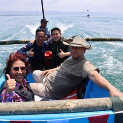 Akrab! Susi Makin Erat dengan Prabowo di Pangandaran