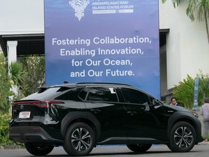 Tekan Polusi, Toyota Siapkan Opsi Konversi Mobil Listrik
