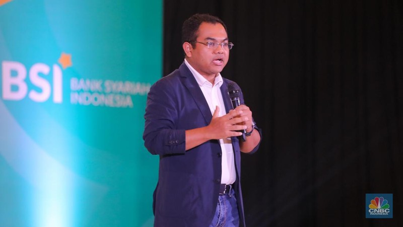 Direktur Utama Bank Syariah Indonesia (BSI), Hery Gunardi dalam acara Awarding Talenta Wirausaha BSI dan BSI Aceh Muslimpreneur di Pos Bloc, Pasar Baru, Jakarta, Kamis (12/10/2023). (CNBC Indonesia/Faisal Rahman)