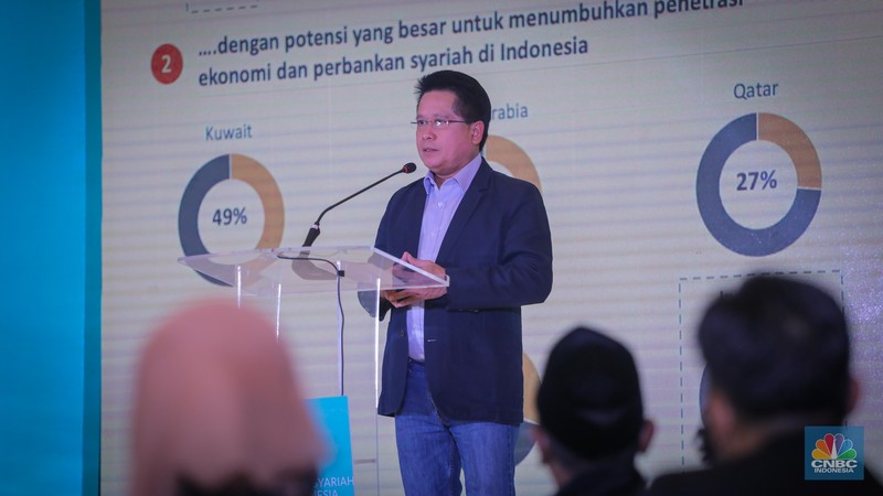 Direktur Utama Bank Syariah Indonesia (BSI), Hery Gunardi dalam acara Awarding Talenta Wirausaha BSI dan BSI Aceh Muslimpreneur di Pos Bloc, Pasar Baru, Jakarta, Kamis (12/10/2023). (CNBC Indonesia/Faisal Rahman) Direktur Utama Bank Syariah Indonesia (BSI), Hery Gunardi dalam acara Awarding Talenta Wirausaha BSI dan BSI Aceh Muslimpreneur di Pos Bloc, Pasar Baru, Jakarta, Kamis (12/10/2023). (CNBC Indonesia/Faisal Rahman)