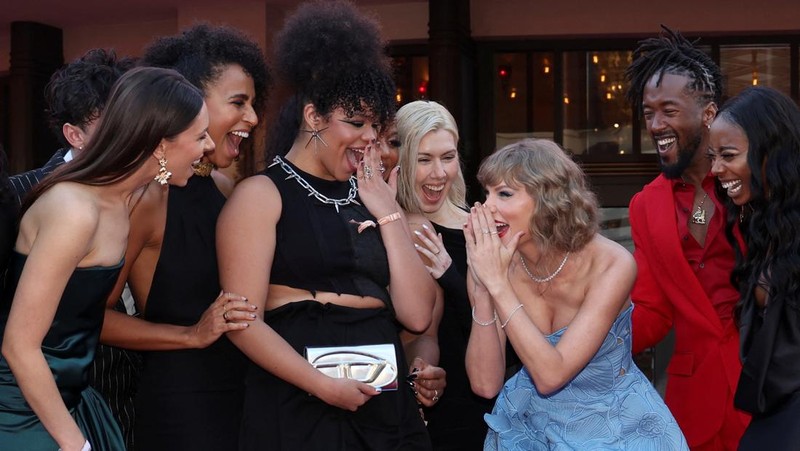 Taylor Swift attends a premiere for Taylor Swift: The Eras Tour in Los Angeles, California, U.S., October 11, 2023. REUTERS/Mario Anzuoni