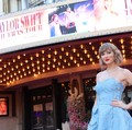 Gaya Taylor Swift Tampil di Pemutaran Perdana The Eras Tour