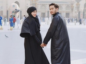 Campur Aduk Perasaan Syahnaz Tinggalkan Anak dan Suami untuk Pergi Haji