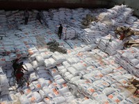 Makin Parah! RI Siap-Siap Dibombardir 3 Juta Ton Beras Impor