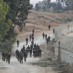 Militer AS Merapat ke Timur Tengah, Dukung Israel atau Gaza?