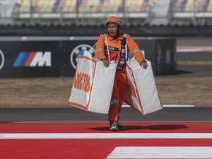 Dibayar Sedikit, Kenapa Banyak Orang Mau Jadi Relawan MotoGP Mandalika?