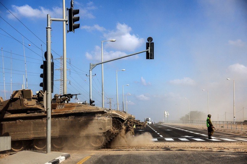 Gerbang perlintasan perbatasan Rafah dengan Gaza ditutup oleh pemerintah Mesir. (REUTERS/Ibraheem Abu Mustafa) Gerbang perlintasan perbatasan Rafah dengan Gaza ditutup oleh pemerintah Mesir. (REUTERS/Ibraheem Abu Mustafa)