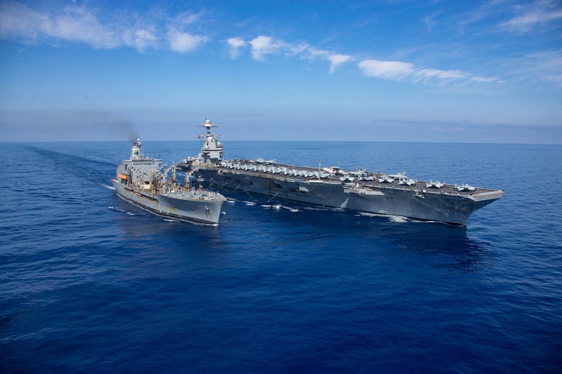 Foto udara menunjukkan kapal induk USS Gerald R Ford telah tiba di Mediterania timur. (VIA REUTERS/U.S. NAVAL FORCES CENTRAL COMMAN)