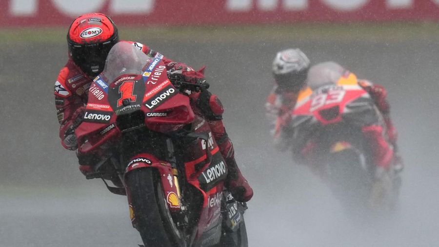 Francesco Bagnaia saat gelaran MotoGP Grand Prix Jepang di sirkuit Twin Ring Motegi di Motegi, utara Tokyo Minggu, 1 Oktober 2023. (AP Photo/Shuji Kajiyama)