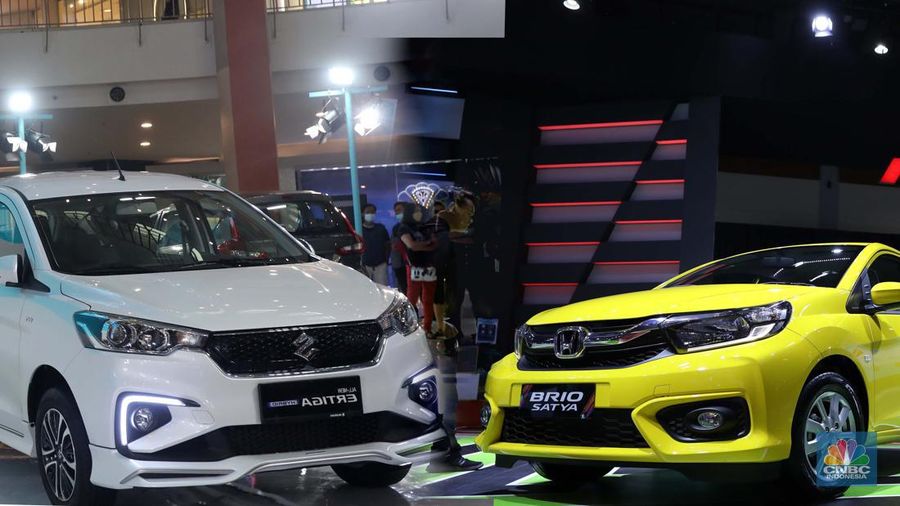 Kolase Foto Mobil Honda Brio dengan Suzuki Ertiga Hybrid. (²©²ÊÍøÕ¾)