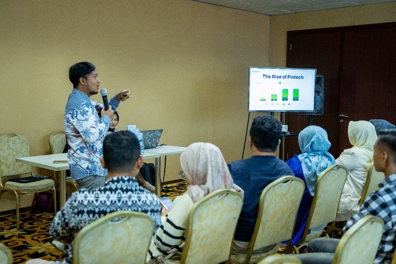 Program Studi Teknologi dan Informasi Universitas Siber (Cyber University) Indonesia mengunjungi Allo Bank dan InvestasiKu pada Kamis 13 Oktober 2023. Program Studi Teknologi dan Informasi Universitas Siber (Cyber University) Indonesia mengunjungi Allo Bank dan InvestasiKu pada Kamis 13 Oktober 2023. (Dok. InvestasiKu)