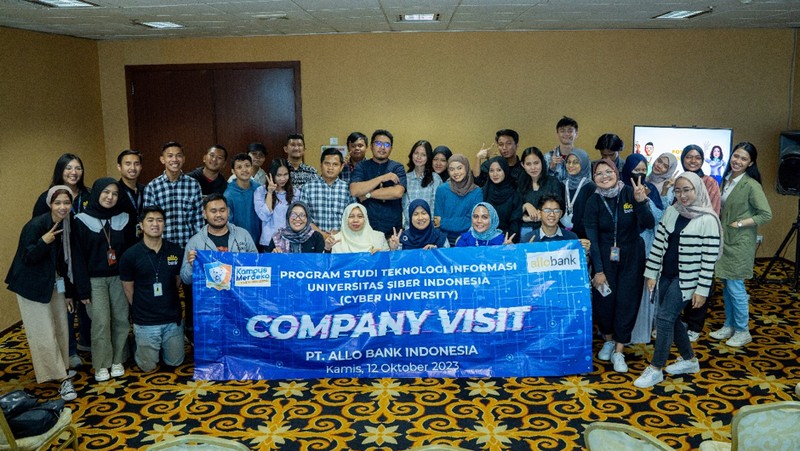 Program Studi Teknologi dan Informasi Universitas Siber (Cyber University) Indonesia mengunjungi Allo Bank dan InvestasiKu pada Kamis 13 Oktober 2023. (Dok. InvestasiKu)
