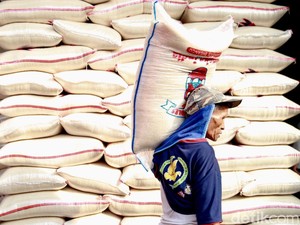 Beras Premium Langka di Minimarket, Bapanas: Pasokan Bulog Sudah Berjalan