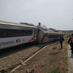 Penampakan Rusak Parah Pasca Kecelakaan 2 KA di Kulon Progo