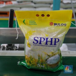 Polri Ingatkan Warga RI Jangan Panik, Bulog Segera Guyur Beras SPHP